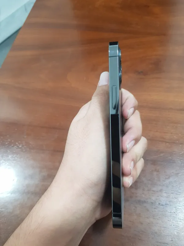 IPhone 12 pro KH/A 3