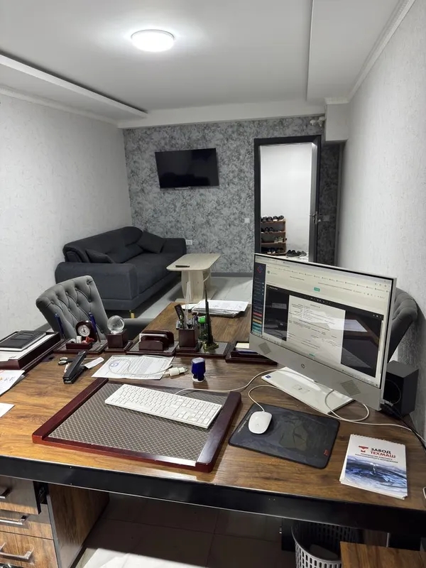 Ofis sotiladi nejiloy padval 2