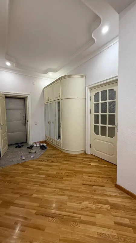 Ta’mirlangan va baland shiftli 4 xonali g‘ishtin uy sotiladi 4