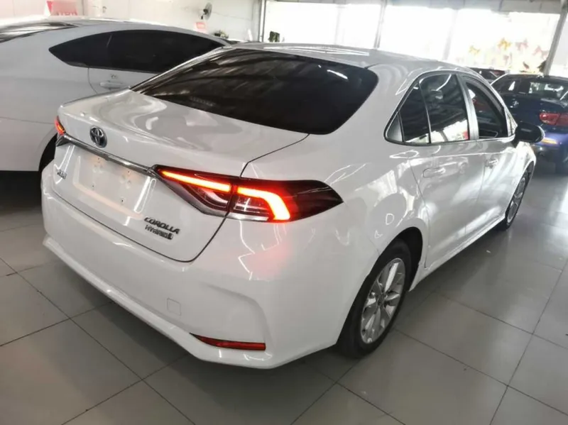 Toyota Corolla Dual-Motor 1.8L E-CVT Elite Edition 3 Toyota Corolla Dual-Motor 1.8L E-CVT Elite Edition 3
