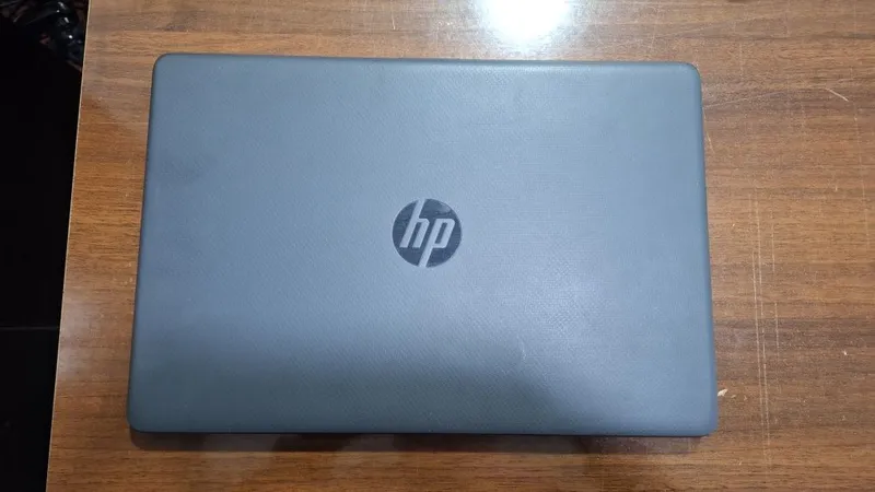 HP Noutbuk holati a'lo