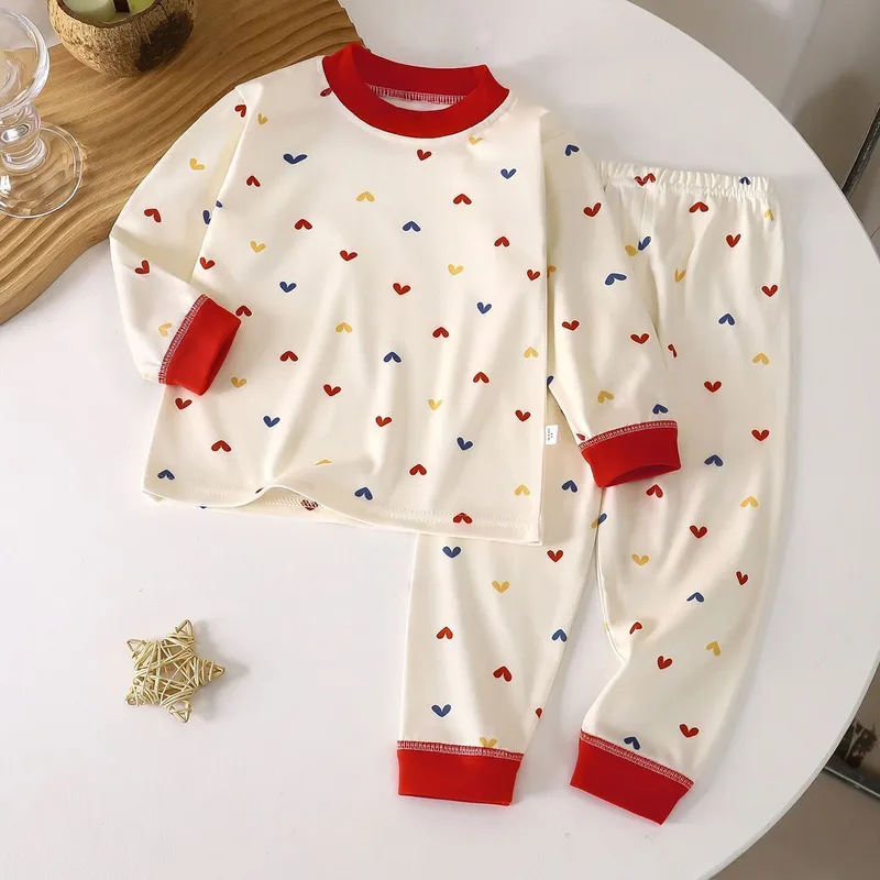 Bolalar kiyimi (pijama)