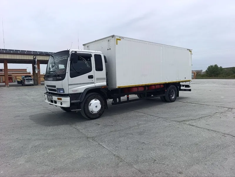 Isuzu 10 tonnalik sotiladi