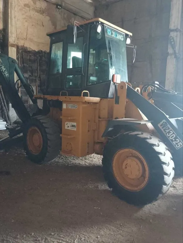 Ekskavator-Pagrushik XCMG 30/25 yili 3 Ekskavator-Pagrushik XCMG 30/25 yili 3