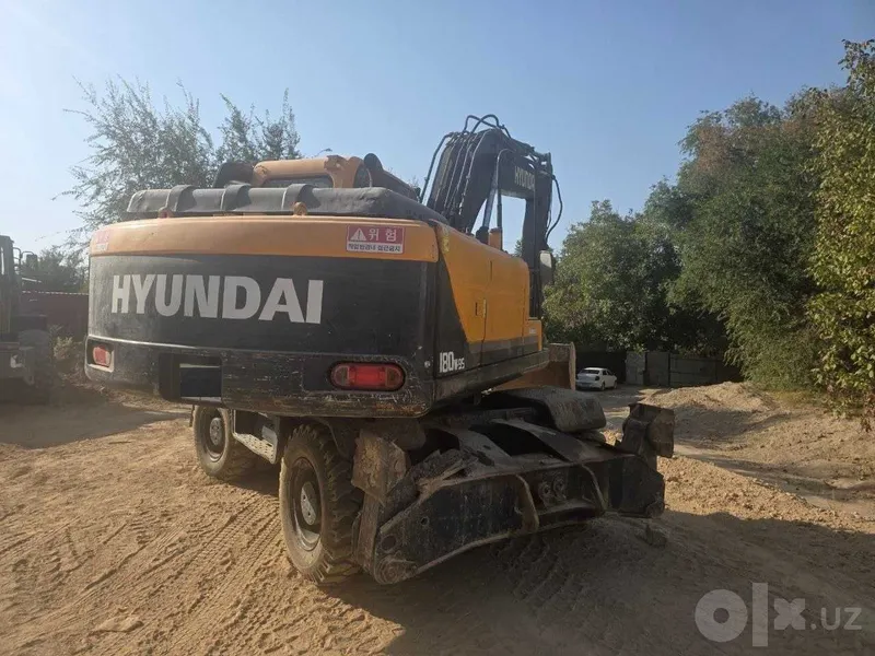 Экскаватор HYUNDAI 180w-9s 4 Экскаватор HYUNDAI 180w-9s 4