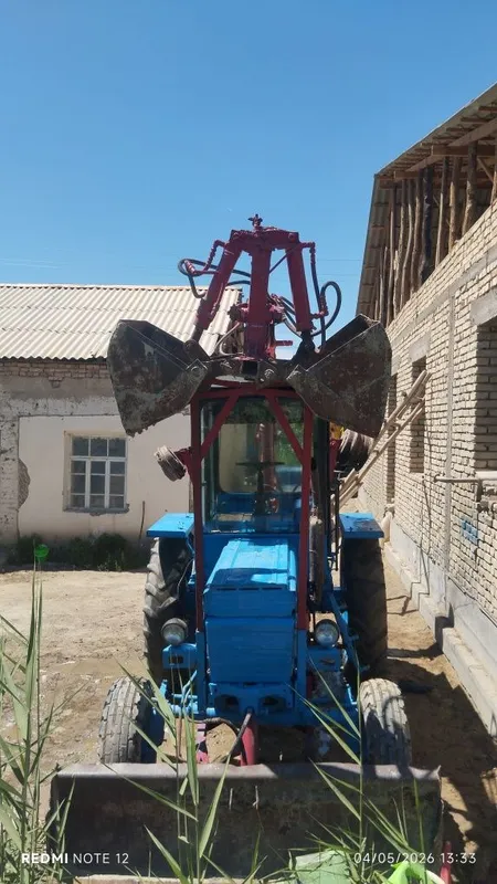 Traktor T28 pagruzchik 3