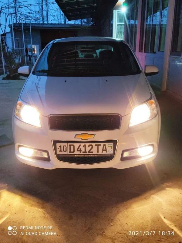 Nexia 3 rangi oq.