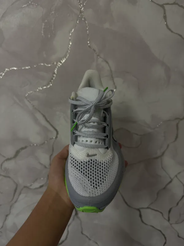 Nike 40 raemer vetnam yangi