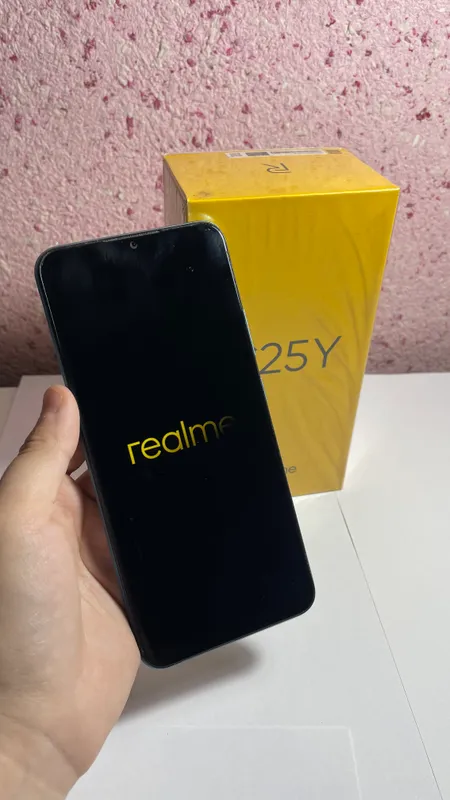 телефон Realme C25Y