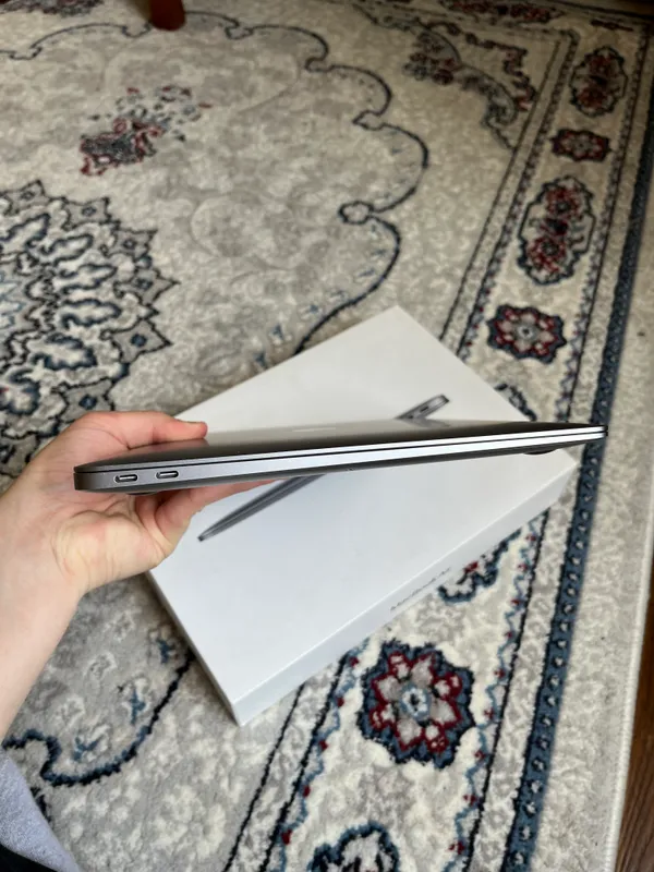 MacBook Air 2020 8/256 6 MacBook Air 2020 8/256 6