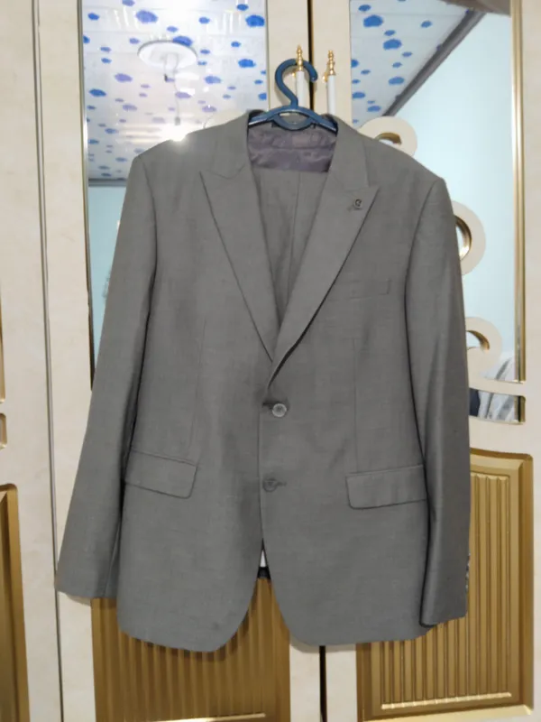 kostyum shim yangi 2 kiyilgan holati ideal 550ming