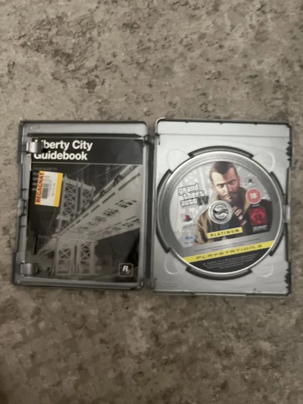 PlayStation disk sotladi 6