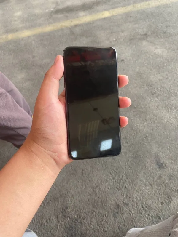 Iphone 11 pro max 2