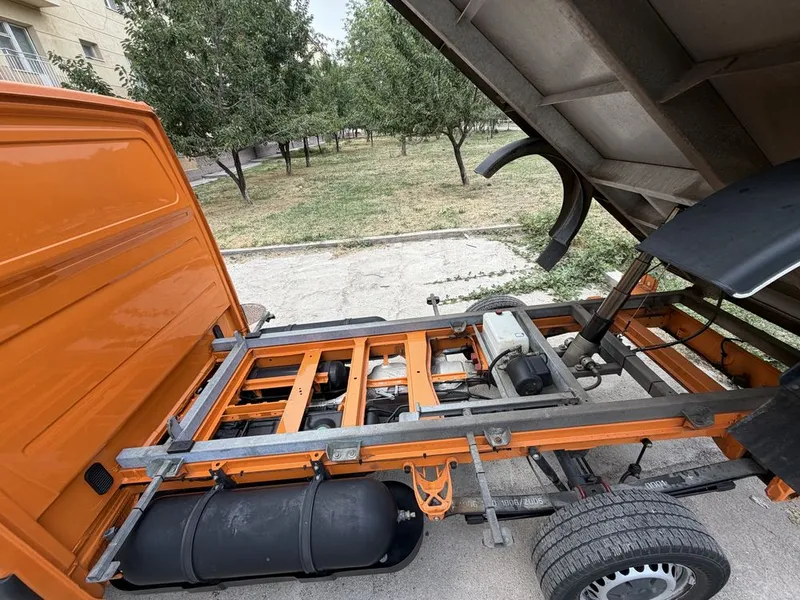 Мерсадес спринтер самасвал 1