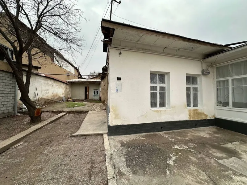 Чорсу Сагбон кучада Хинд мактаб мактаб олдида 2,5 сотих ер — фото 3