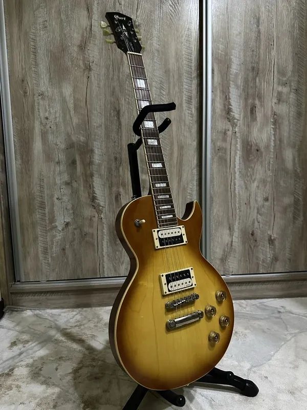 Cort CR300 Gold Top 2