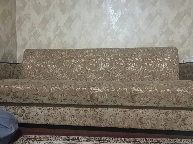 Диван