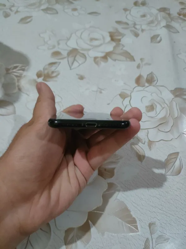 Iphone 7 128gb. 4 Iphone 7 128gb. 4