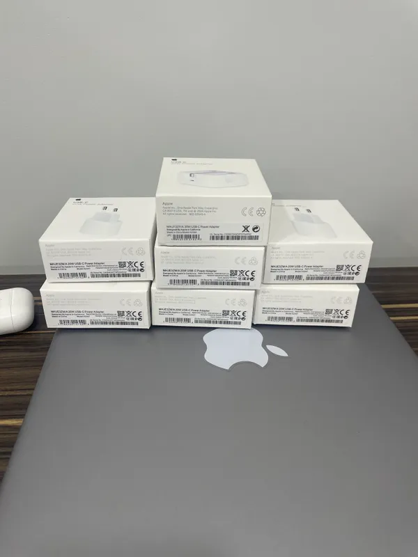 Зарядное устройство Apple для iPhone, головка 20W, адаптер зарядки 4 Зарядное устройство Apple для iPhone, головка 20W, адаптер зарядки 4