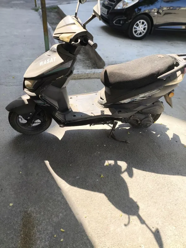 Skuter sotiladi benzili 3 Skuter sotiladi benzili 3