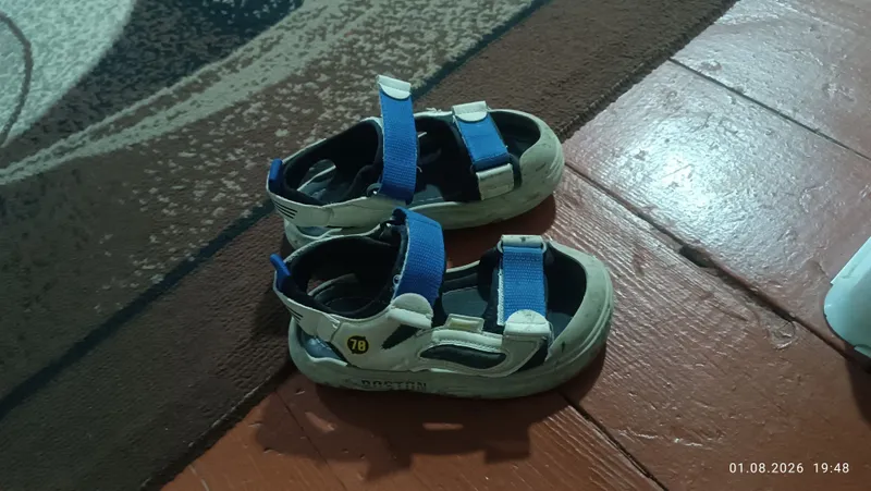 Bolalar oyoq kiyimi 6 Bolalar oyoq kiyimi 6