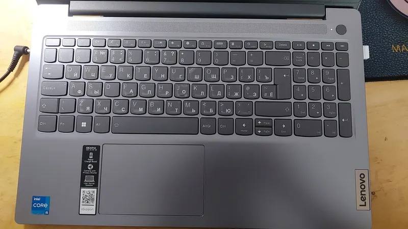 Lenovo Ideapad Slim3 i5-13420H 7 Lenovo Ideapad Slim3 i5-13420H 7