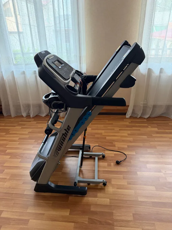 Беговая дорожка HOUSEFIT SPIRO 20 iRun