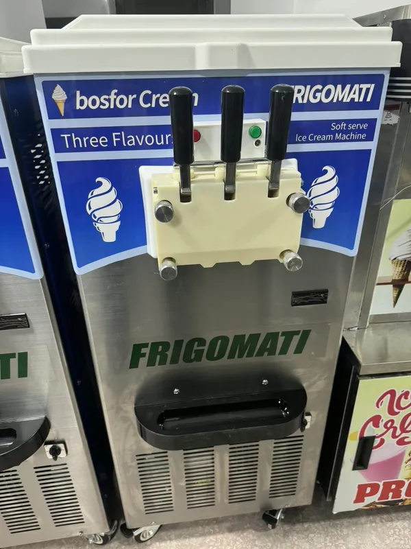 Frezr, muzqaymoq apparat , frezer , marojni chiqaradigan apparat 8