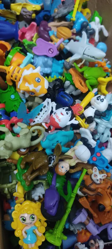 «Kinder syurpriz» o‘yinchoqlari, turli xil, 3000 dan 5000 gacha «Kinder syurpriz» o‘yinchoqlari, turli xil, 3000 dan 5000 gacha