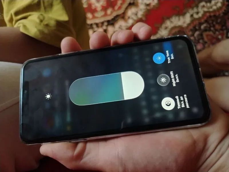 Iphon 11pro max sotiladi 1