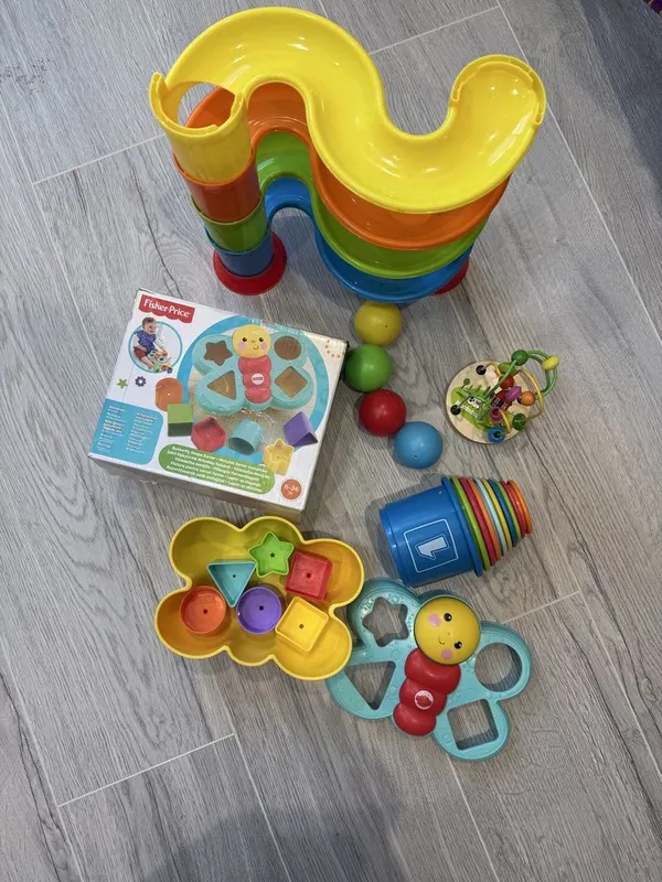Игрушки развивающие для малышей