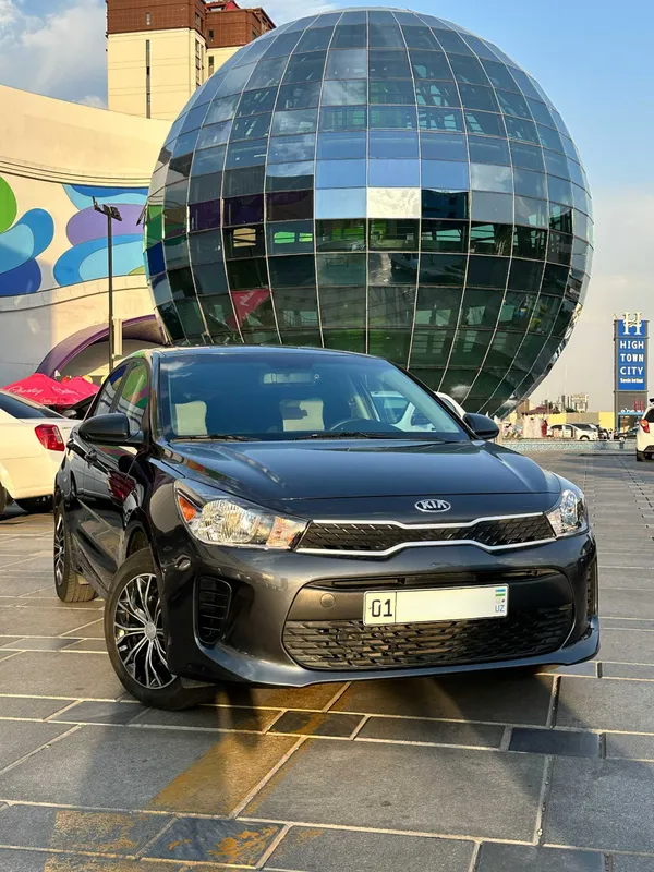Kia Rio 2018, 1.4 MPI, автомат, хэтчбек, пробег 63 000 км 1