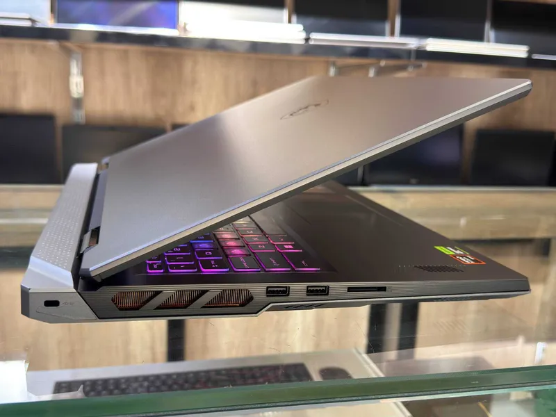 MSI VECTOR A18 AMD Ryzen 9 9955HX озу32гб 2T ssd Nvidio RTX 5080 — фото 6