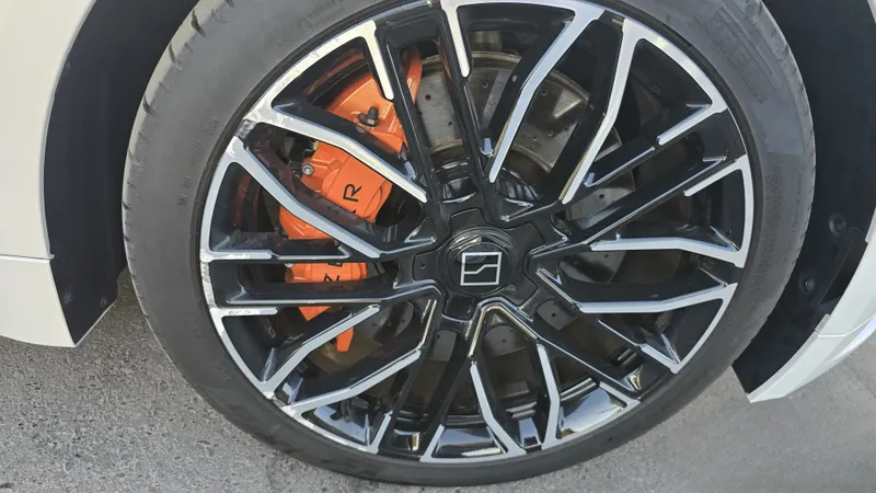 ZEEKR 001 U-SPORT. Спорт и люкс 7 ZEEKR 001 U-SPORT. Спорт и люкс 7