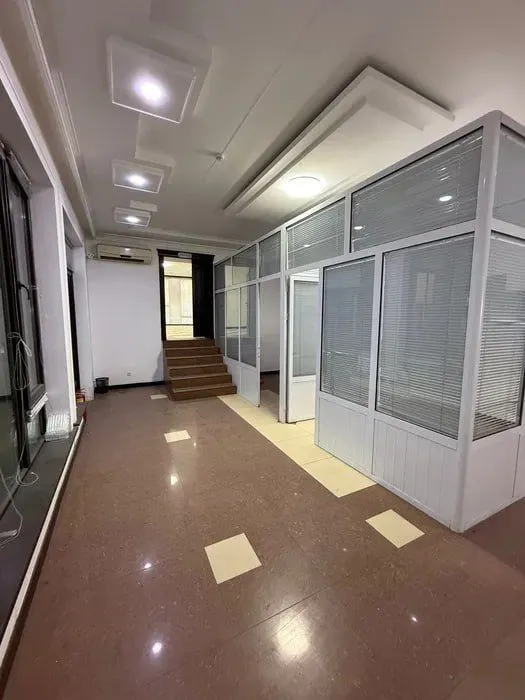 Аренда коммерческого помещения 700м2, Яккасарайский район 5 Аренда коммерческого помещения 700м2, Яккасарайский район 5