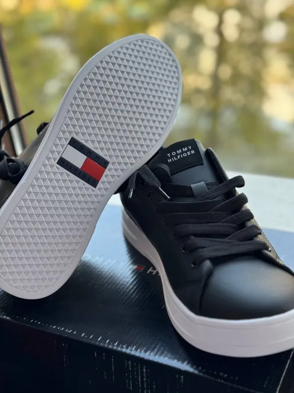 Продажа мужской обуви Tommy Hilfiger — фото 2
