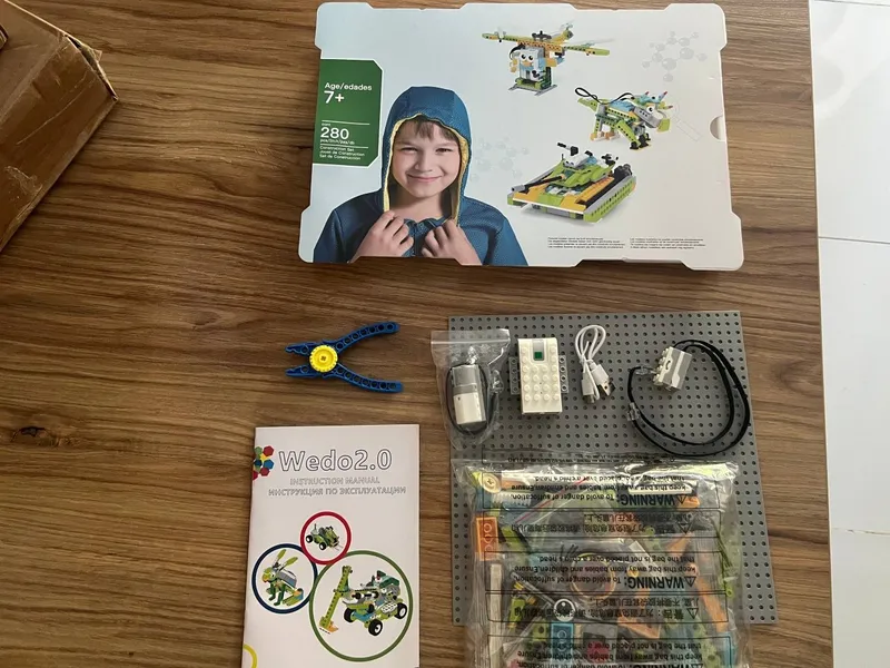 Farzandlaringiz uchun robokonstruktor Wedo2.0
