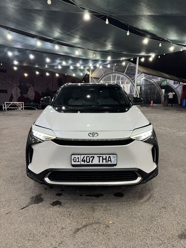 Продаётся Toyota BZ 4x Максимальная комплектация — фото 2