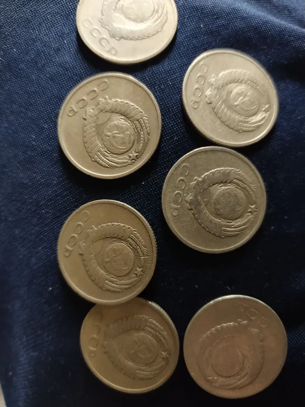 Продам монеты 20 копеек 1961