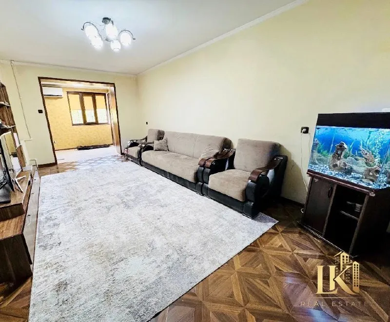 Продаётся квартира с отличным ремонтом в центре Мирабада — фото 1