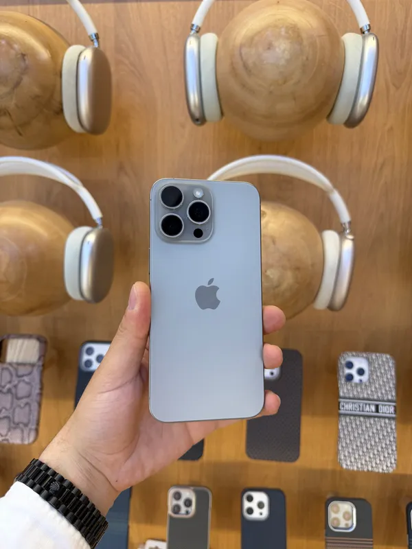 iPhone 15 Pro Max Natural Titan 2 iPhone 15 Pro Max Natural Titan 2