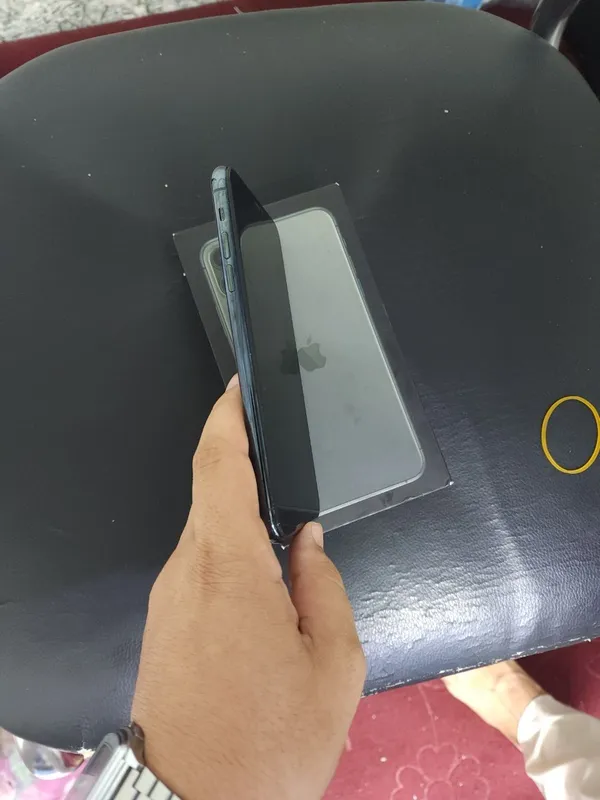 iphone 11 pro max 2