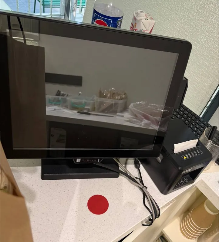 Продам POS- терминал с сенсорным экраном + чековый принтер Xprinter 1 Продам POS- терминал с сенсорным экраном + чековый принтер Xprinter 1