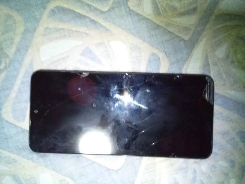 Redmi Note 12 128 ГБ, разбит 2