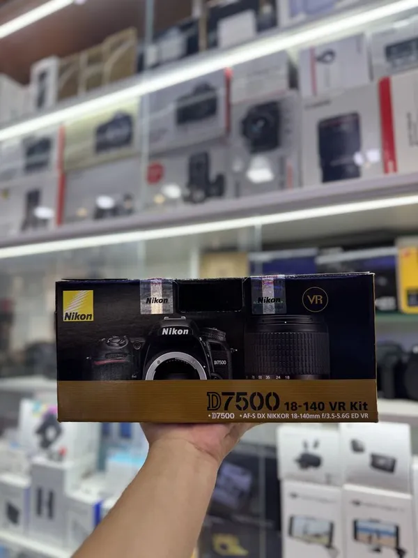 Nikon D**************VR Kit — фото 1