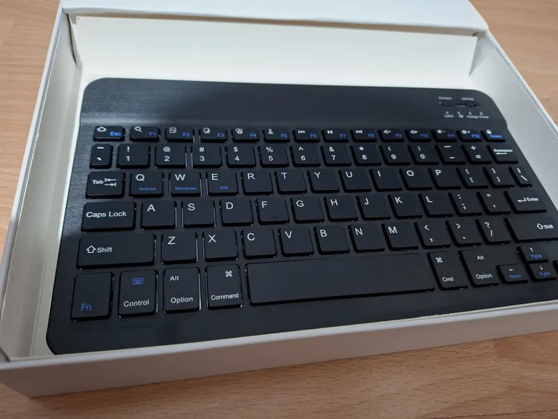 Bluetooth Клавиатура от планшета 1