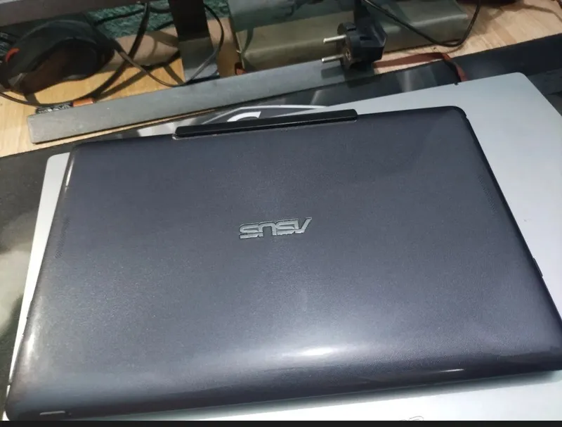 Ноутбук Asus T100 4 Ноутбук Asus T100 4
