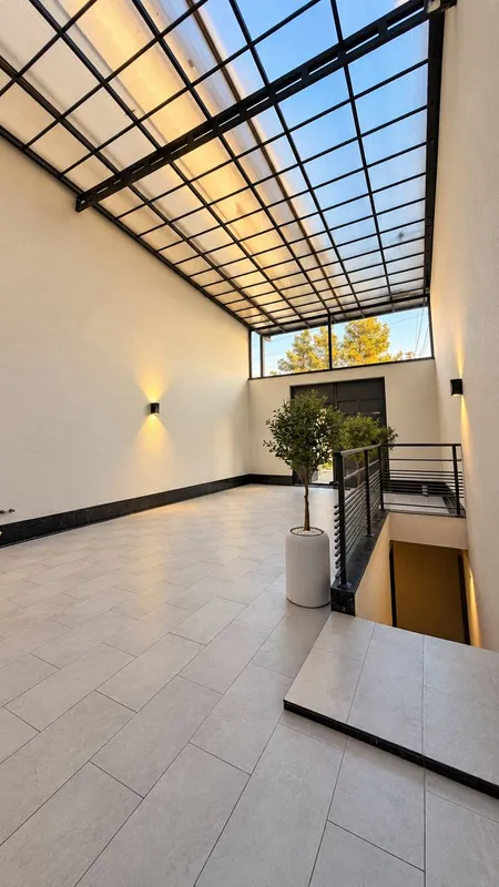 4 xonali kvartira, 110 m2, Mirobod 3