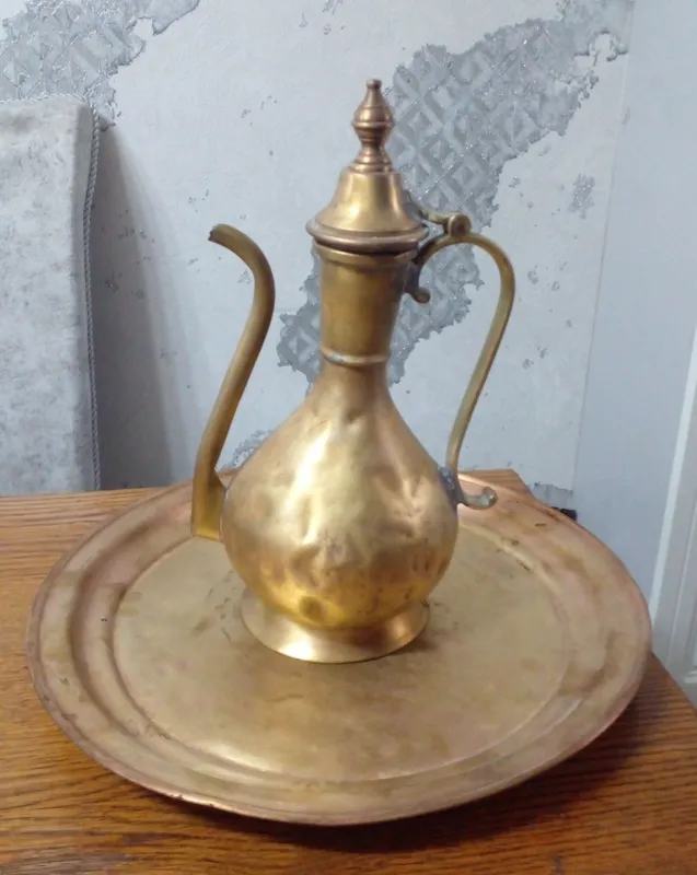 Старинный медный кумган(кувшин) и ляган. 1 Старинный медный кумган(кувшин) и ляган. 1