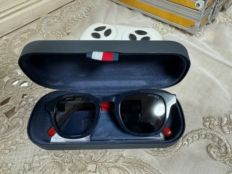 Tommy Hilfiger original ko‘zoynak 1 Tommy Hilfiger original ko‘zoynak 1